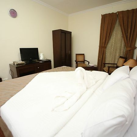 Wefada Al Zahra Hotel Медина Екстериор снимка